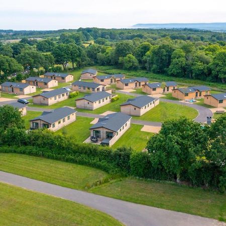 Villa Chestnut Meadow Country Park Sidley Exterior foto
