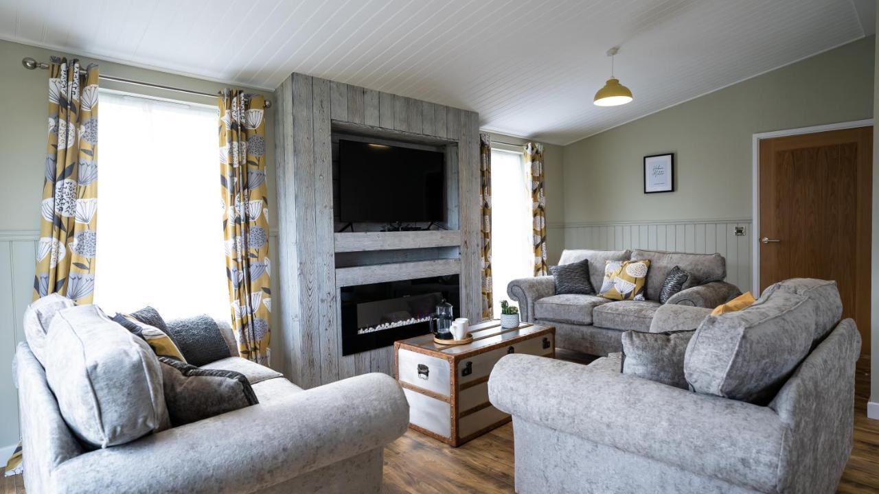 Villa Chestnut Meadow Country Park Sidley Exterior foto